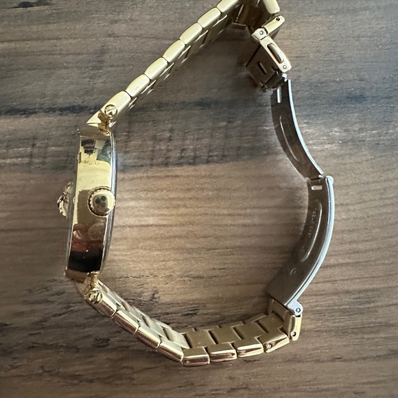 New with Box, very unique, authentic Versus Versace, gold plated watch - Picture 5 of 7